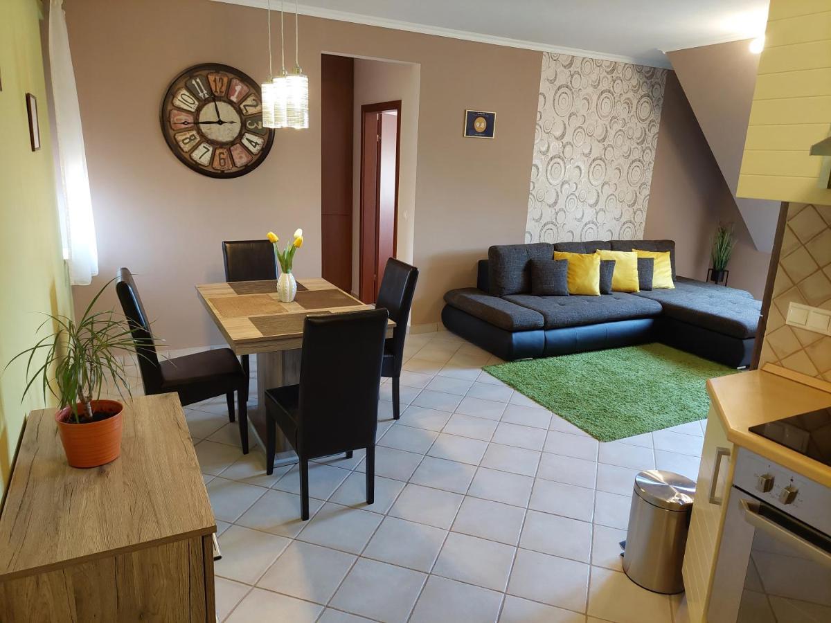Samuci Apartman Hajdúszoboszló Kültér fotó