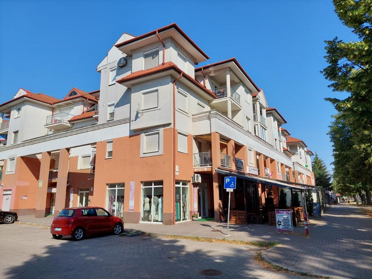 Samuci Apartman Hajdúszoboszló Kültér fotó